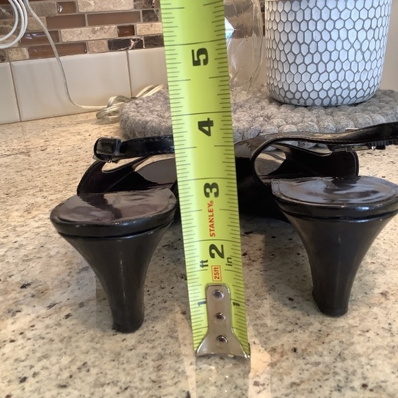 Etienne Aigner Patent Open Toe Heels Wedge Size 8 Slingback - Picture 5 of 7